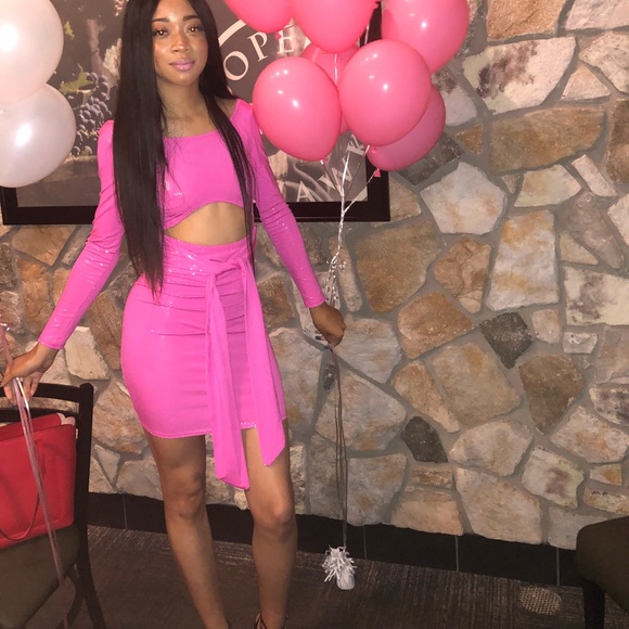 Bodycon pink dress - Picture 2 of 4